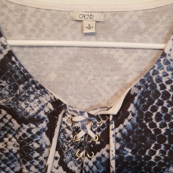 Cache, Blouse - Picture 2 of 3